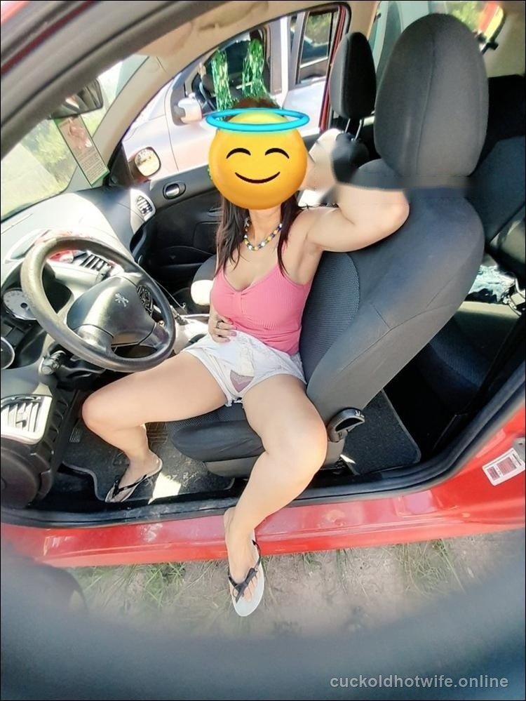 Branquinha casada mostrando os peitos gostosos - Foto amadora caseira 6