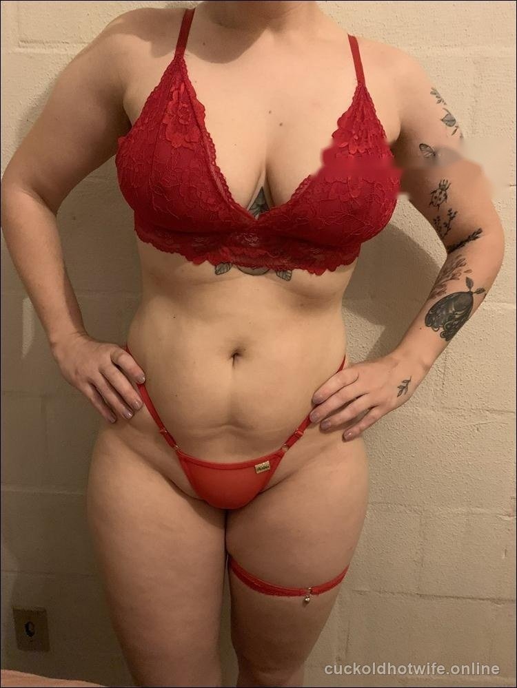 Branquinha hotwife transando com negros dotados - Foto amadora caseira 7