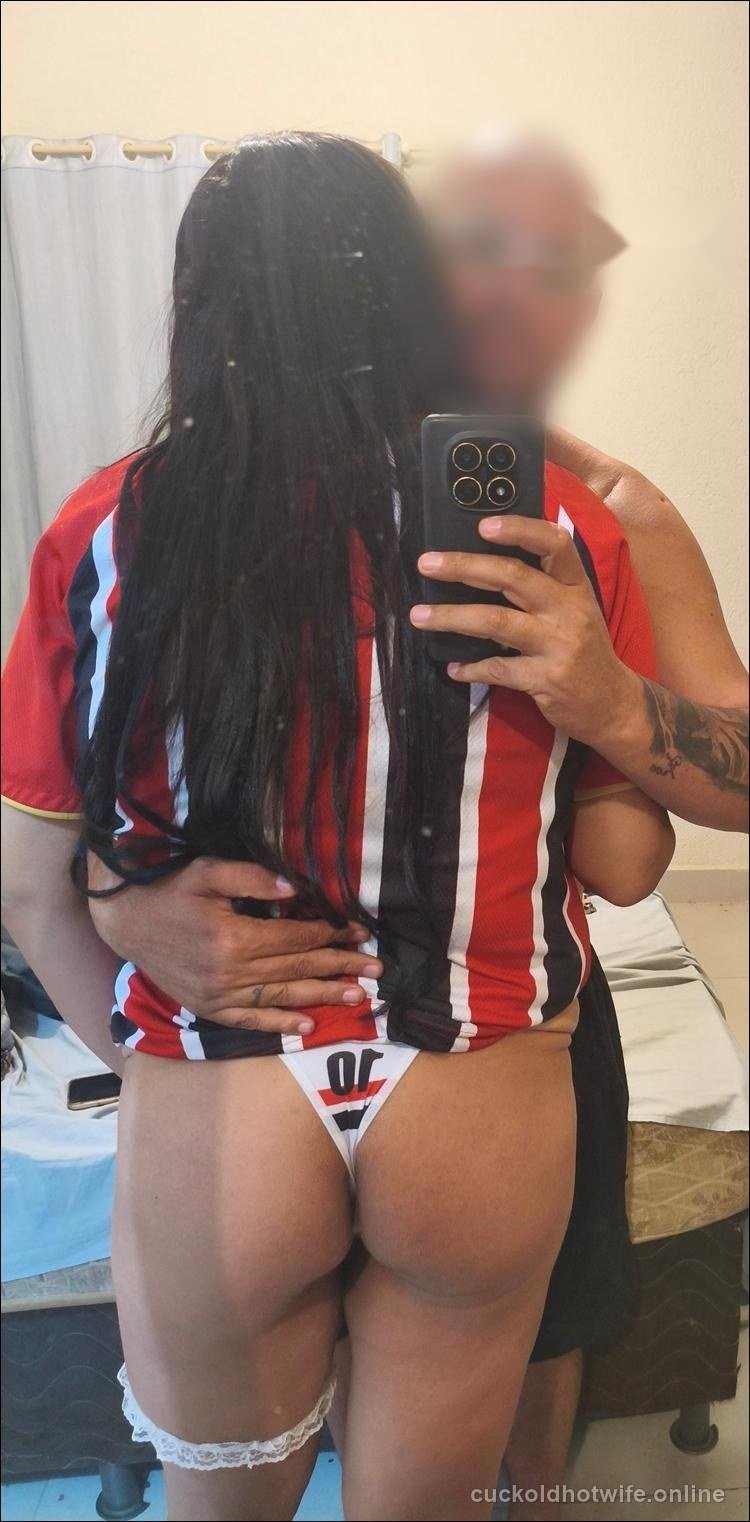 Casal amador esposa hotwife e marido corno - Foto amadora caseira 10
