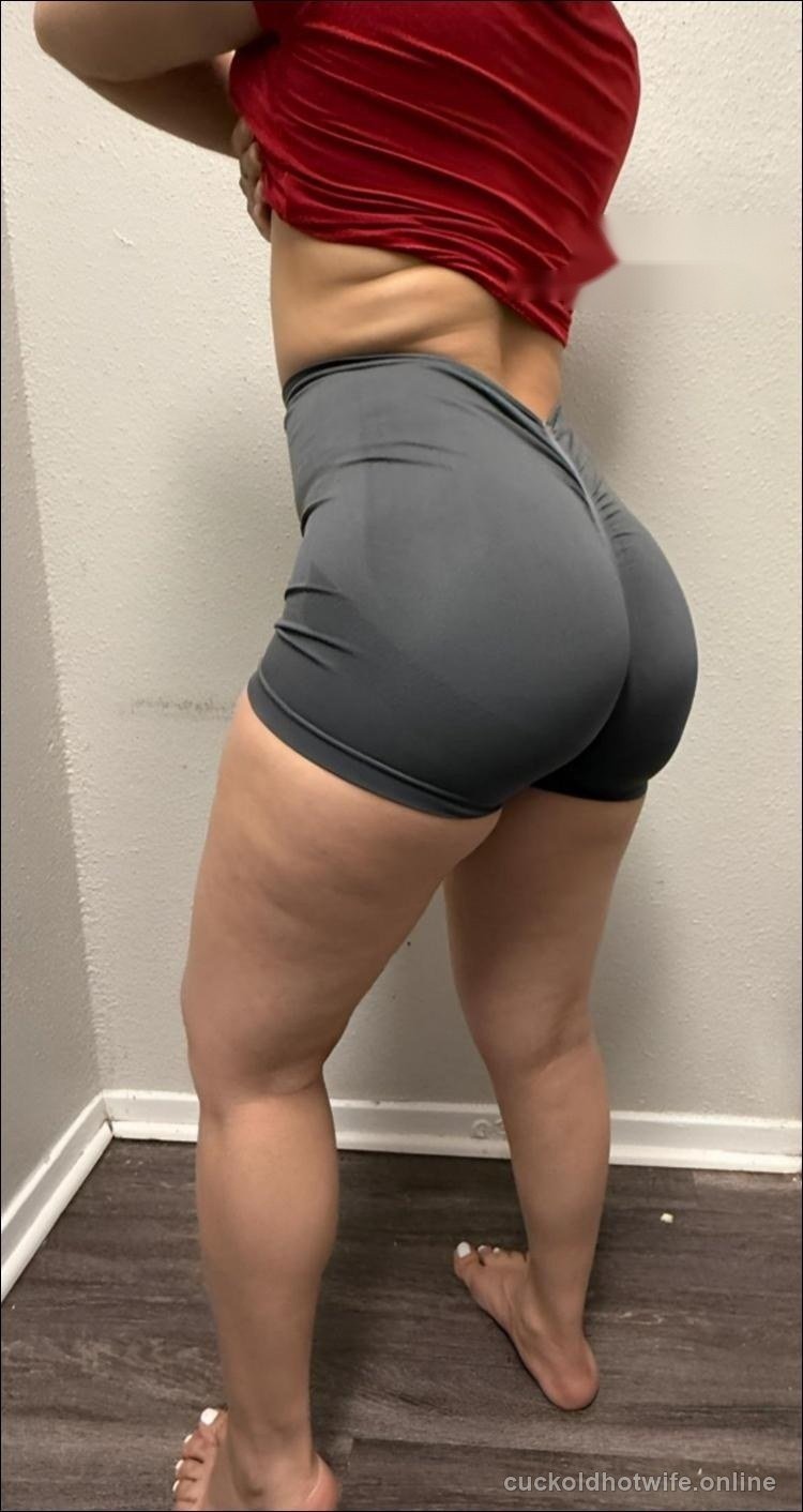 Esposa branquinha nua bunduda gostosa - Foto amadora caseira 4