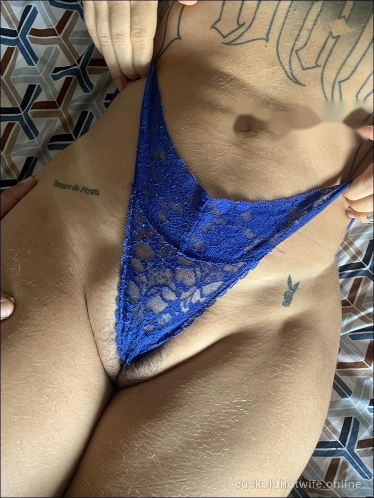 Esposa siliconada e tatuada gostosa - Foto amadora caseira 4