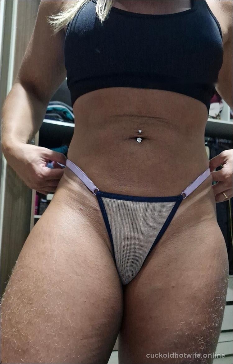 Hotwife de corno com tesão - Foto amadora caseira 10