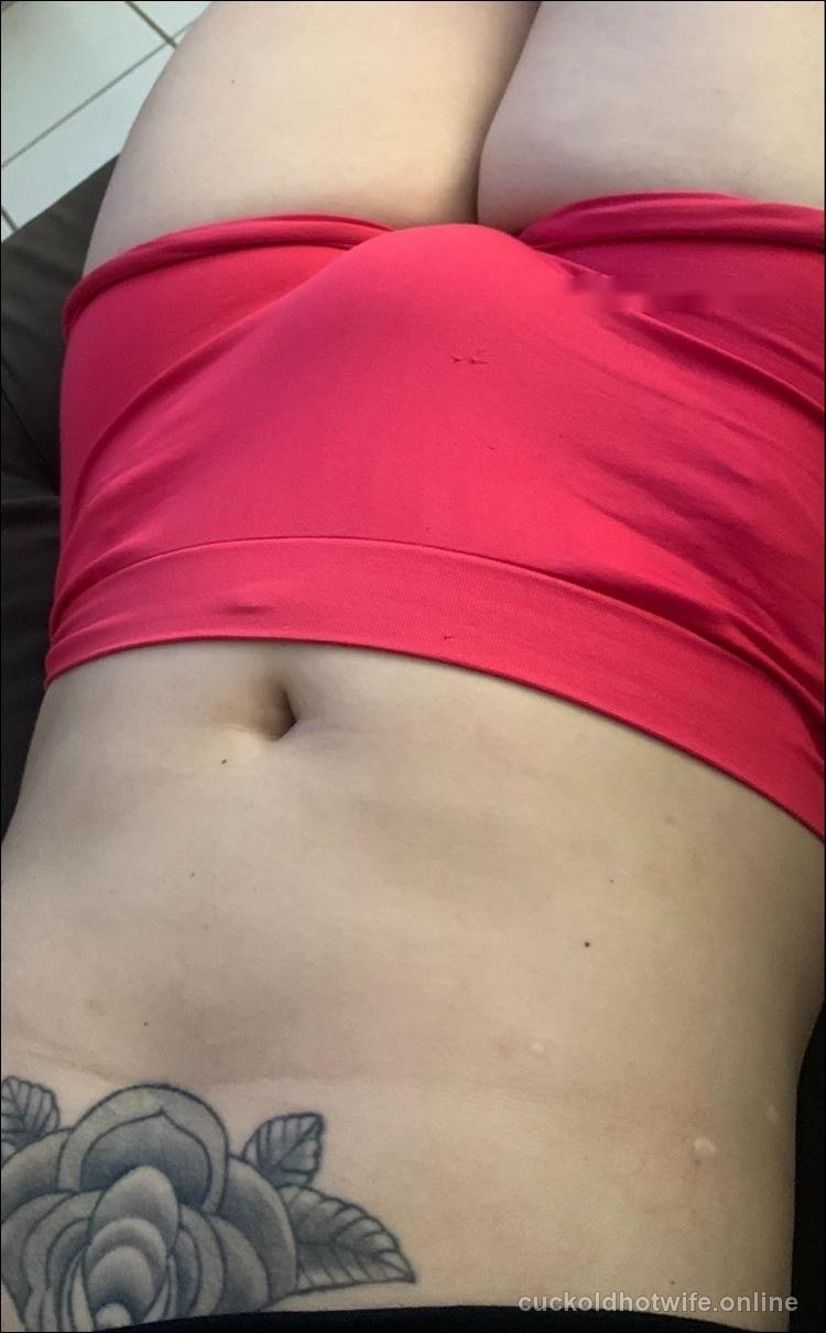 Loira gostosa tatuada hotwife - Foto amadora caseira 9