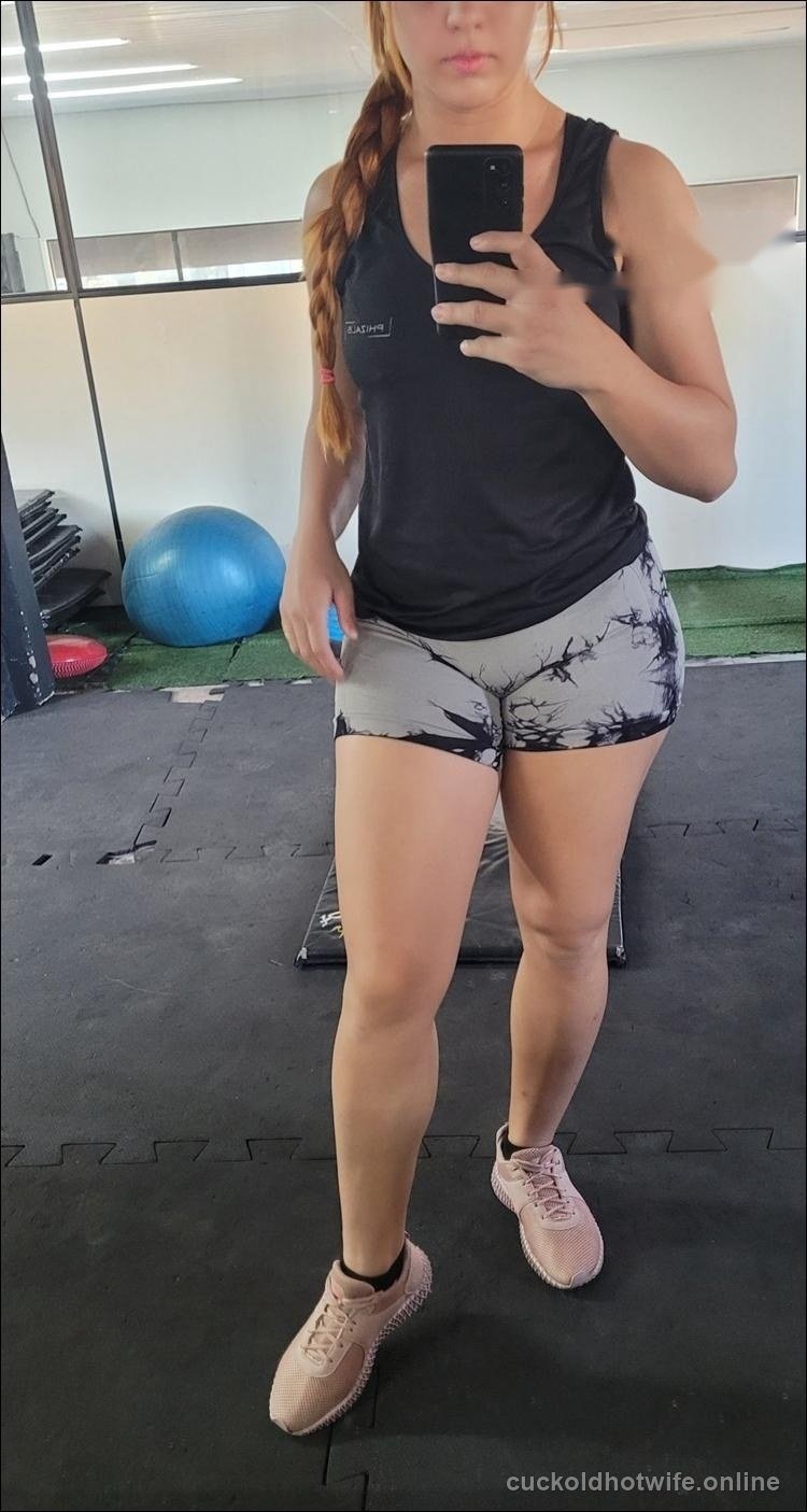 Loirinha novinha gostosa em fotos nuas - Foto amadora caseira 9